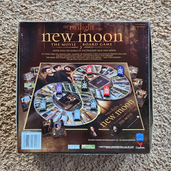 TWILIGHT New Moon Board Game - Picture 2 of 8
